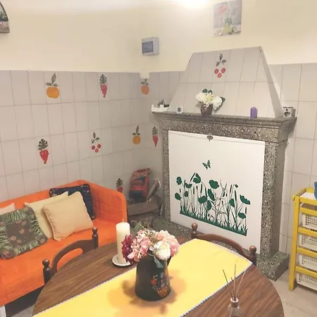 La Casetta Di Angela 住宿加早餐酒店